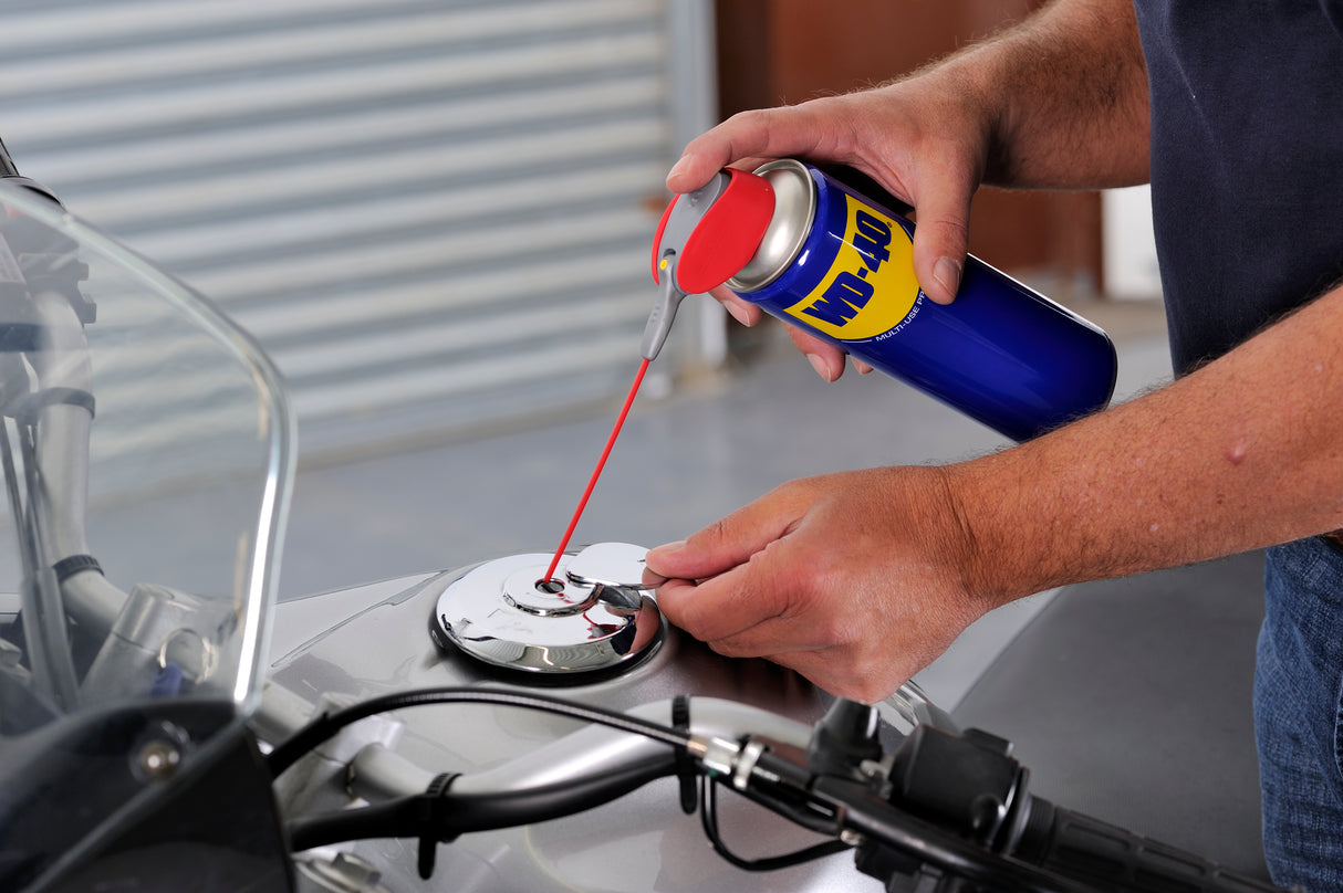 WD-40 Aérosol 250ml Spray Double Position +10% Gratuit – Lubrifiant, Dégrippant et Protecteur Polyvalent