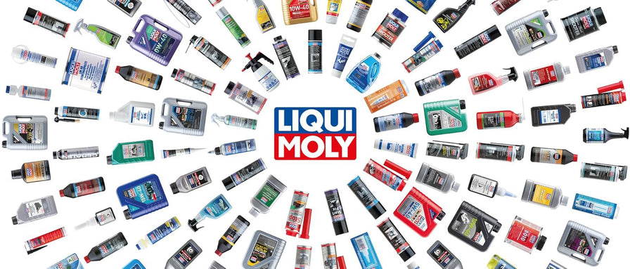 Logo de la marque Liqui Moly au centre d'un collage présentant la gamme complète de ses produits automobiles, incluant huiles, additifs et nettoyants.